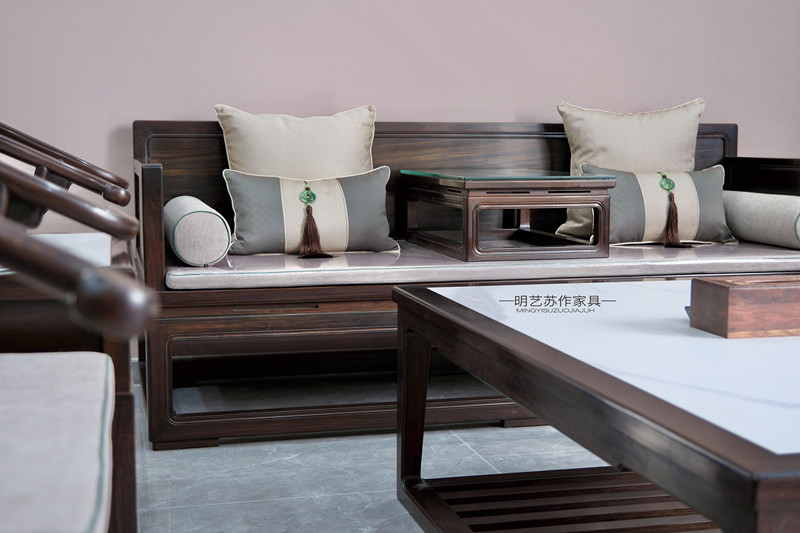 简中罗汉床沙发